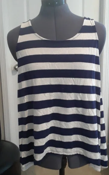 Open Back Striped Shirt - Picture 2 of 5